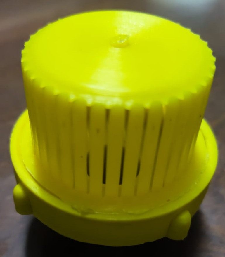Boquilla ranurada color amarillo, vista superior